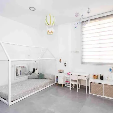 Βίλα Tulio Ii Family Heated Pool Los Menores