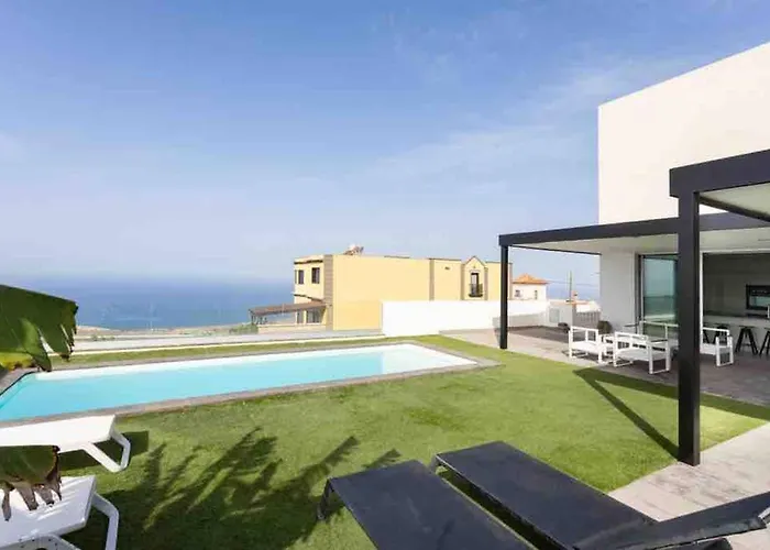 Tulio Ii Family Heated Pool Villa